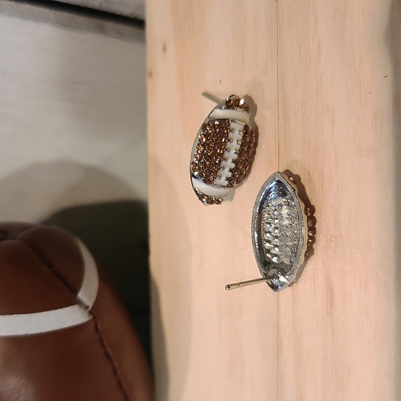 Football NFL sport theme stud earrings - brown rhinestone white enamel NWT - Picture 10 of 10